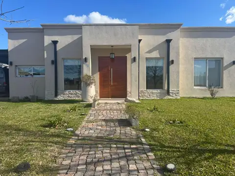 Casa en Venta, 3 AMB - Santa Isabel II