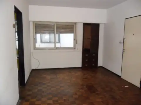 Albarellos 1000, Piso 1