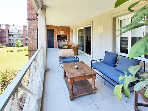 Departamento en Alquiler con 1 cocheras