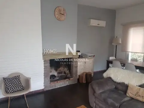 Casa 4 ambientes con 2 baños