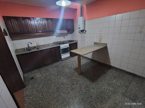 Depto Tipo Casa en Alquiler de 2 dormitorios