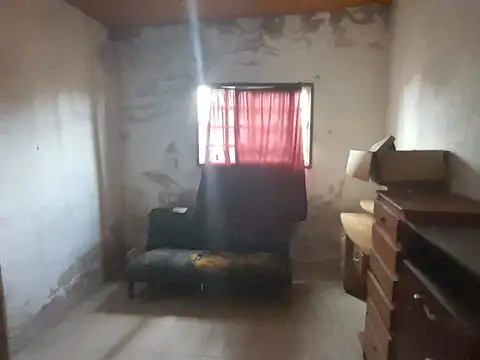 Casa 5 ambientes con 1 baño