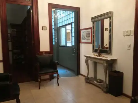 Oficina 5 ambientes con 3 baños