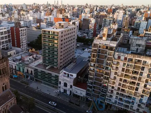 Av. Pellegrini 1568 - Torre Carmen - Cocheras