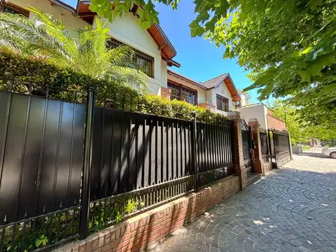 Casa en Venta en Banfield, USD 890.000