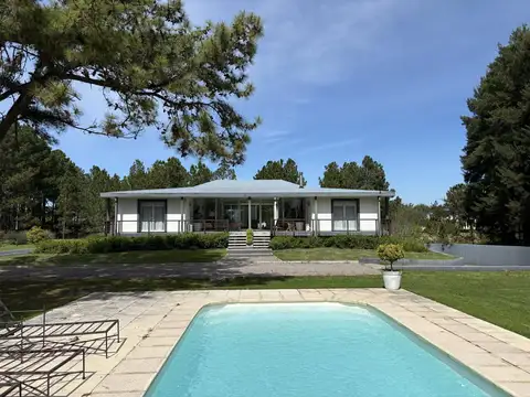 Casa en Venta en Carmelo, USD 1.560.000