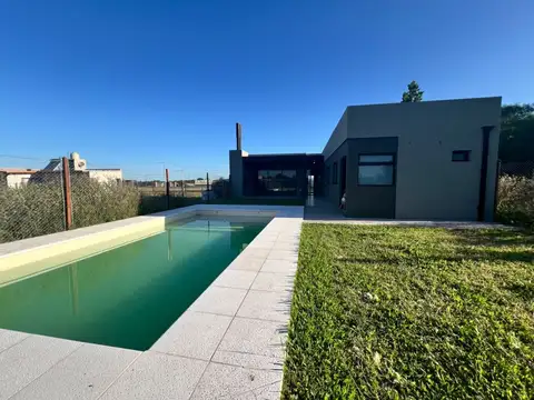 CASA TRES DORMITORIOS  IBARLUCEA APTO CREDITO