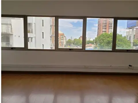 Oficina en Alquiler con 1 cochera