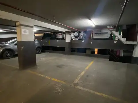 VENTA COCHERA SAN NICOLAS CENTRO