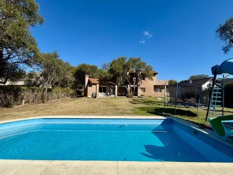 Casa en Alquiler de 4 dormitorios