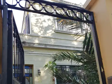 Depto Tipo Casa en Venta de 5 ambientes