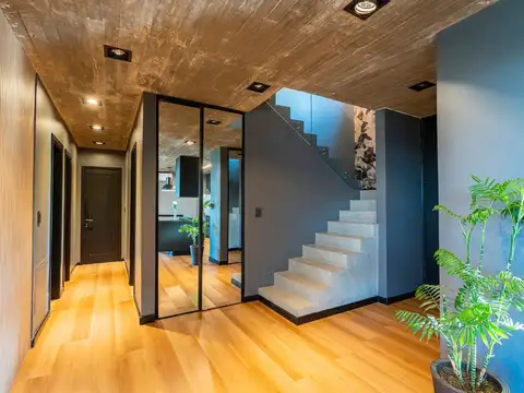 Casa 5 ambientes con 5 baños