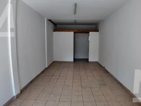 Local en Alquiler en Villa Elvira, $ 440.000