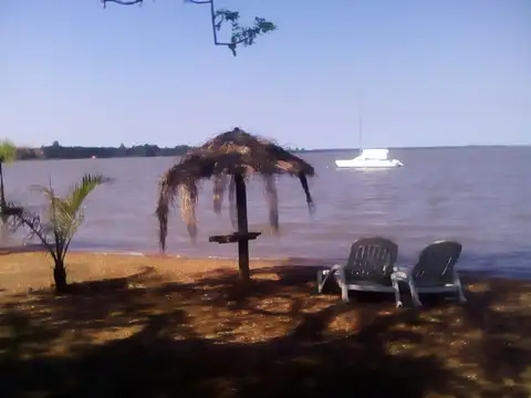 Casa 6 ambientes con 4 baños