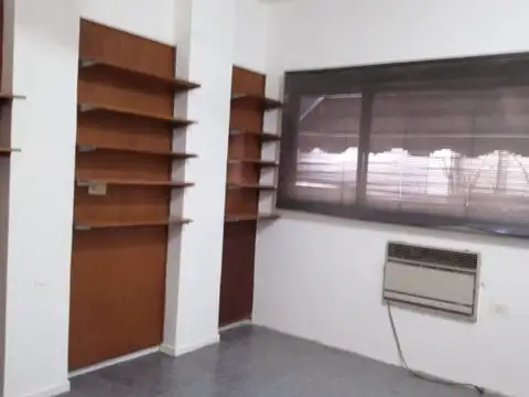 25 de Mayo 151 , Piso 1