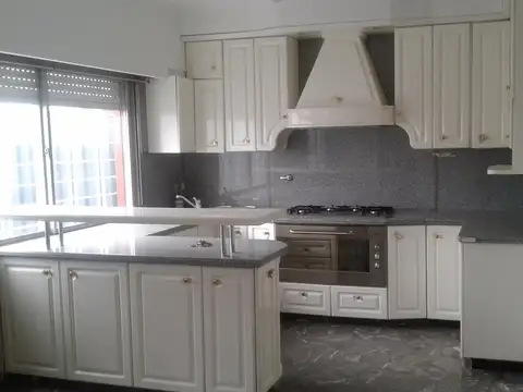 Depto Tipo Casa en Venta en Ciudadela, USD 89.000