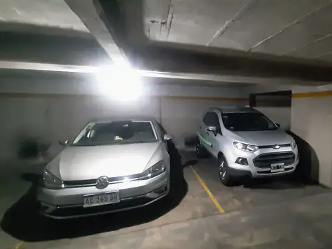 COCHERA FIJA CENTRO COMERCIAL DE FLORES A METROS DE AV RIVADAVIA Y J B ALBERDI