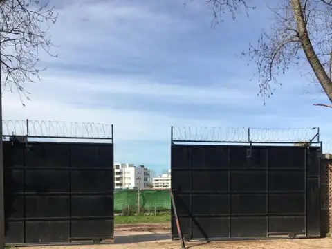 Galpon en Alquiler en Villa Rosa, USD 3.600