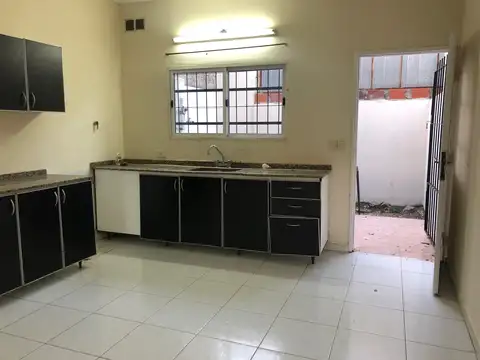 3 duplex con cochera, terraza y patio - Venta en block - Con renta