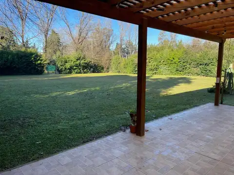 calle Bouchard s/n, 100