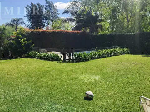 Casa 6 ambientes con 4 baños