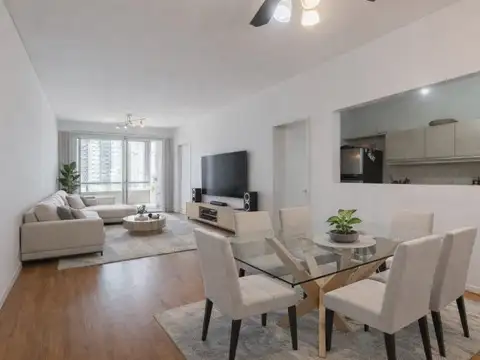 Venta 4 Ambientes con balcón terraza cochera y doble baulera