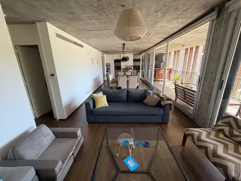 Departamento en Venta con 2 cocheras