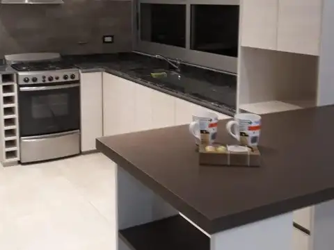 LA CAROLINA - 3 DORM. 2 BAÑOS L/C COC., GALERI COCH PISCINA