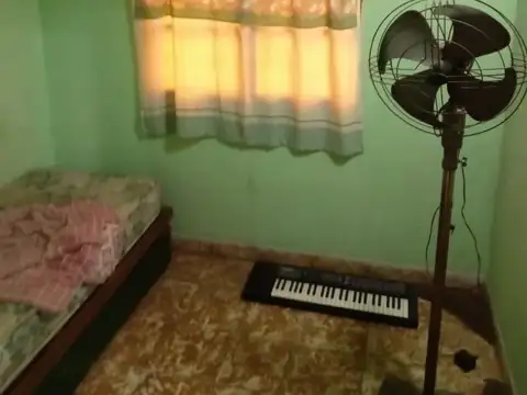 Casa 6 ambientes con parque y pileta