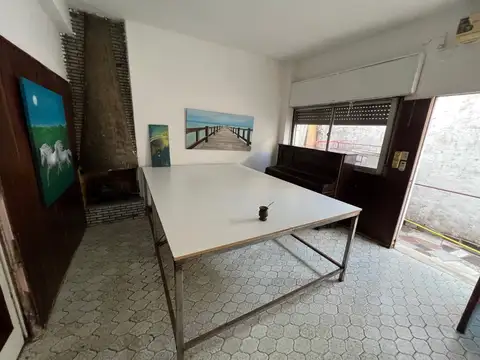 Casa 3 ambientes con 2 baños