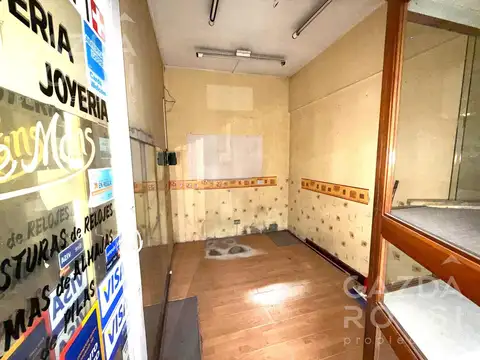 Esteban Adrogue al 1100