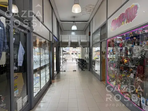 Esteban Adrogue al 1100