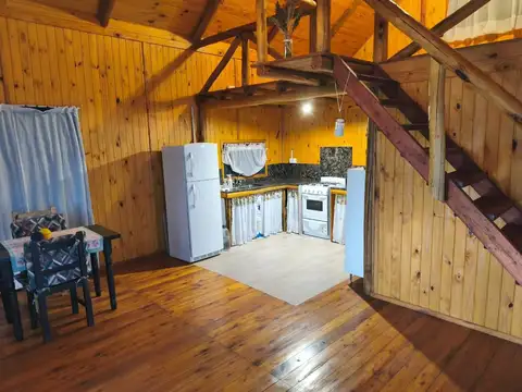 Cabaña 2 ambientes con amplio terreno en Oro Verde