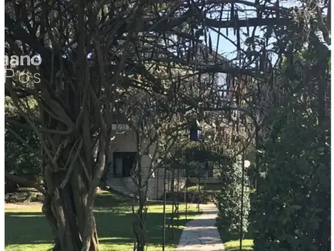 Casa en Venta en Olivos Vias/Maipu, USD 1.450.000