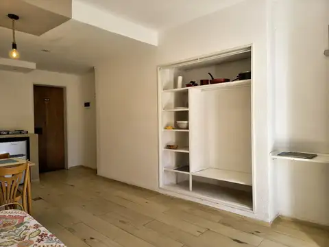 Oficina en Alquiler con 1 cochera