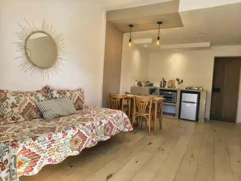 Boock 565, a metros de AV.  Pioneros.