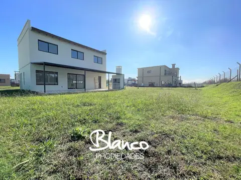 Puertos del Lago - Acacias -