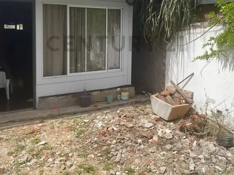 516 e 20 y 21 2500, Piso 0