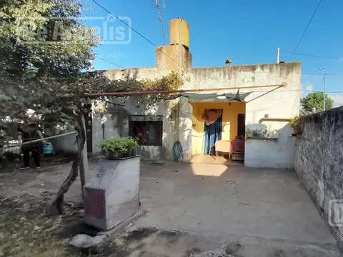 Casa en Venta en Villa Santos Tesei, USD 70.000
