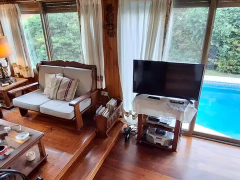 Casa en Venta con 3 cocheras