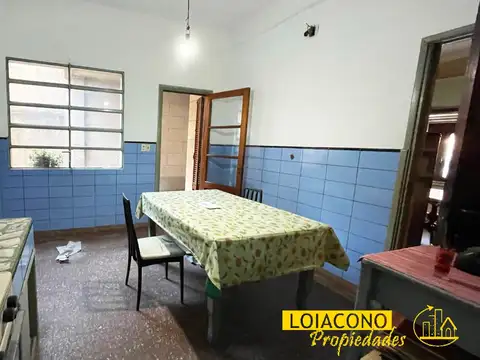 Casa 5 ambientes con 2 baños