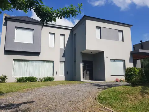 Casa en Alquiler de 4 dormitorios