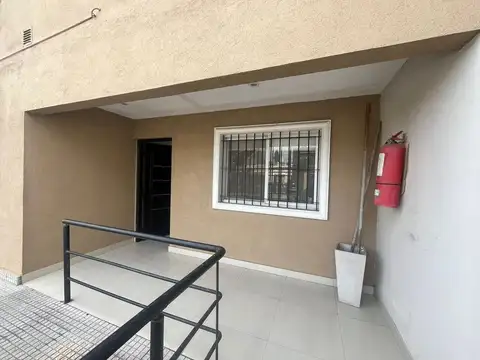 Departamento en Alquiler en Ramos Mejia, $ 550.000