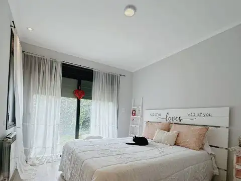 Casa 7 ambientes con 2 baños