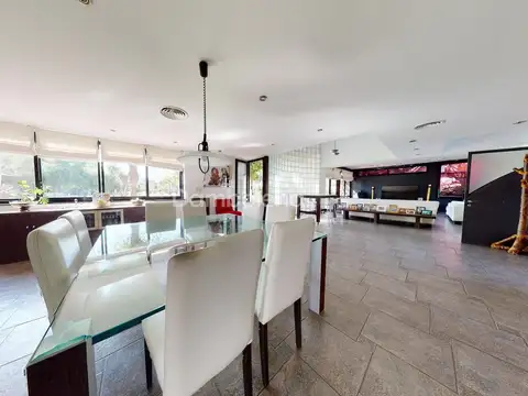 Casa 5 ambientes con 4 baños