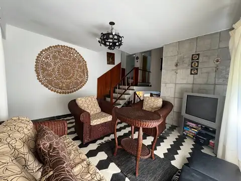 Depto Tipo Casa en Venta con 1 cocheras