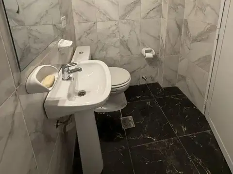 Avenida Hipólito Yrigoyen 200, Piso 5