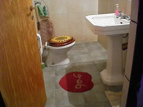 24 de Mayo Nº263 e/ Loria