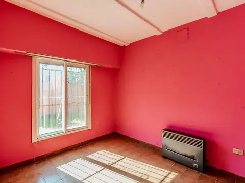 Casa 3 ambientes con 1 baño