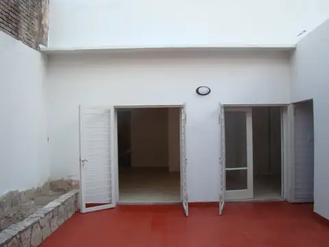 Paraguay 200, Piso P.B